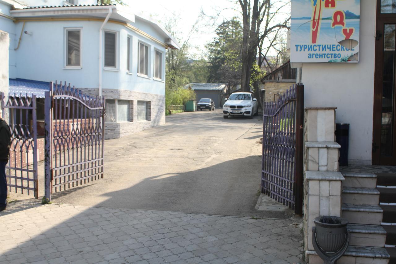 Old Tiraspol Hostel Zewnętrze zdjęcie